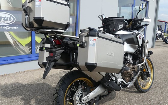 Umgebautes Motorrad Honda CRF1000L Africa Twin Adventure Sports DCT von Biker Stable GmbH & Co. KG - Bild 8 Umgebautes Motorrad Honda CRF1000L Africa Twin Adventure Sports DCT von Biker Stable GmbH & Co. KG - Bild 8