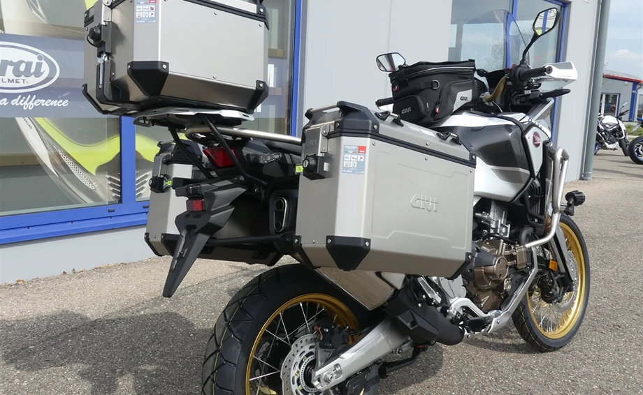 Umbgebautes Motorrad Honda CRF1000L Africa Twin Adventure Sports DCT Bild 8: Umbgebautes Motorrad Honda CRF1000L Africa Twin Adventure Sports DCT