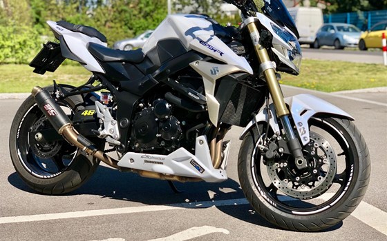 Umgebautes Motorrad Suzuki GSR 750 von sitti - Bild 2 Umgebautes Motorrad Suzuki GSR 750 von sitti - Bild 2