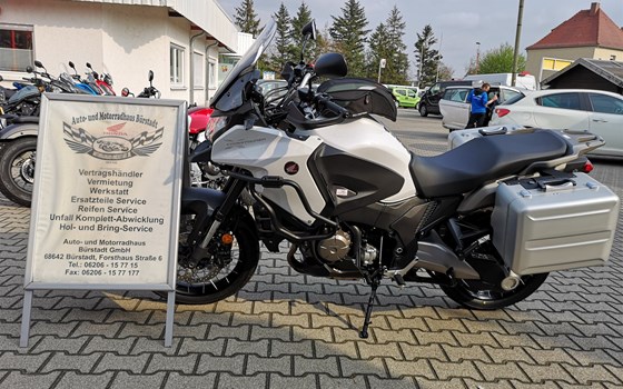 Umgebautes Motorrad Honda VFR1200X Crosstourer von Auto-und Motorradhaus Bürstadt GmbH - Bild 2 Umgebautes Motorrad Honda VFR1200X Crosstourer von Auto-und Motorradhaus Bürstadt GmbH - Bild 2