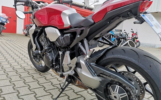 Umgebautes Motorrad Honda CB 1000 R von Auto-und Motorradhaus Bürstadt GmbH - Bild 6 Umgebautes Motorrad Honda CB 1000 R von Auto-und Motorradhaus Bürstadt GmbH - Bild 6