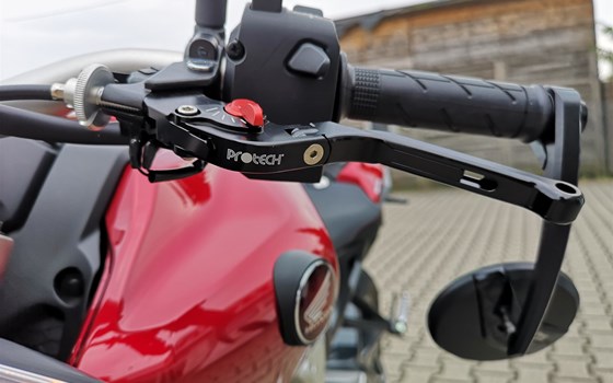 Umgebautes Motorrad Honda CB 1000 R von Auto-und Motorradhaus Bürstadt GmbH - Bild 16 Umgebautes Motorrad Honda CB 1000 R von Auto-und Motorradhaus Bürstadt GmbH - Bild 16