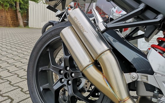 Umgebautes Motorrad Honda CB 1000 R von Auto-und Motorradhaus Bürstadt GmbH - Bild 13 Umgebautes Motorrad Honda CB 1000 R von Auto-und Motorradhaus Bürstadt GmbH - Bild 13