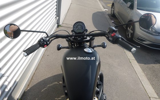Umgebautes Motorrad Triumph Bonneville Bobber Black von IL MOTO  Motorradhandel und Reparaturwerkstätte GesmbH - Bild 3 Umgebautes Motorrad Triumph Bonneville Bobber Black von IL MOTO  Motorradhandel und Reparaturwerkstätte GesmbH - Bild 3
