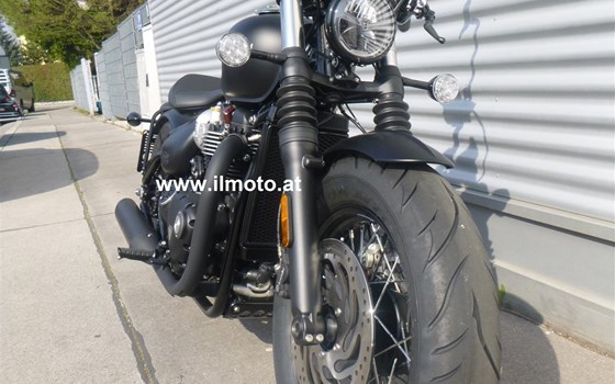 Umgebautes Motorrad Triumph Bonneville Bobber Black von IL MOTO  Motorradhandel und Reparaturwerkstätte GesmbH - Bild 8 Umgebautes Motorrad Triumph Bonneville Bobber Black von IL MOTO  Motorradhandel und Reparaturwerkstätte GesmbH - Bild 8