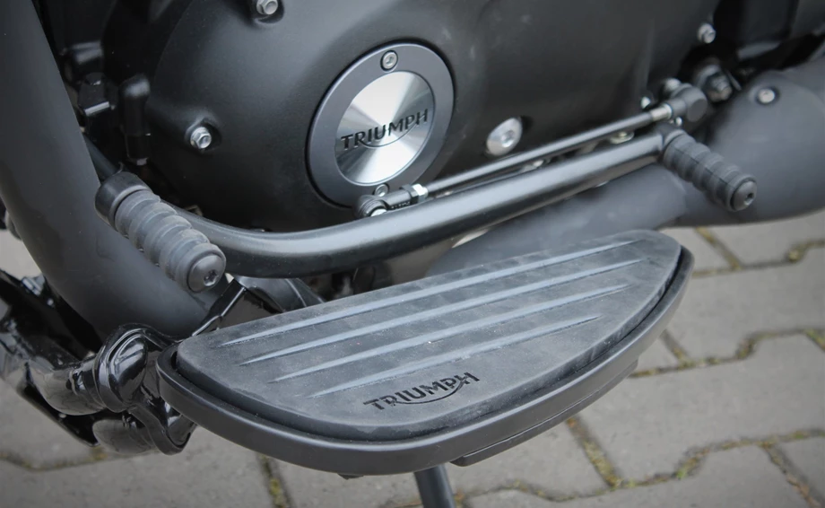 Umbgebautes Motorrad Triumph Bonneville Bobber Black Bild 4: Umbgebautes Motorrad Triumph Bonneville Bobber Black