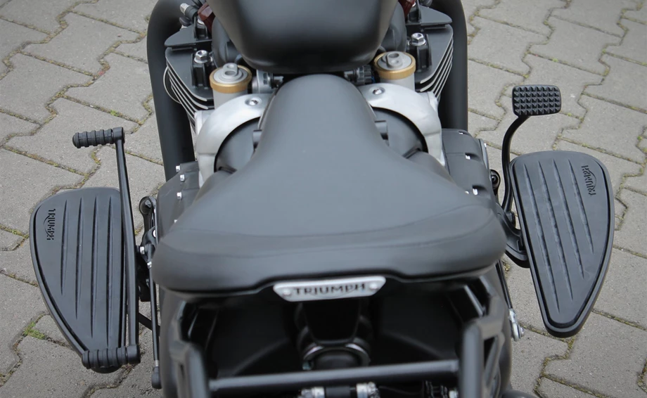 Umbgebautes Motorrad Triumph Bonneville Bobber Black Bild 7: Umbgebautes Motorrad Triumph Bonneville Bobber Black