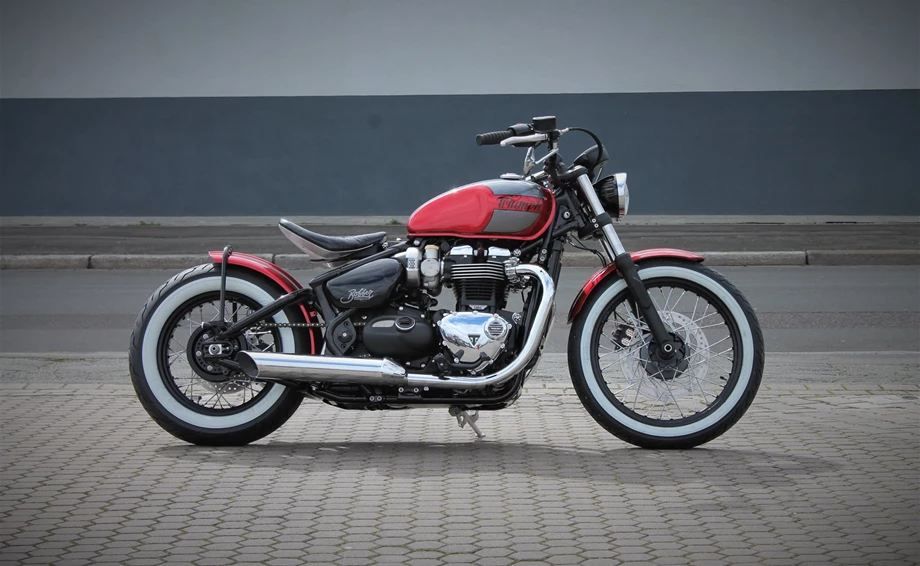 Umbgebautes Motorrad Triumph Bonneville Bobber Bild 10: Umbgebautes Motorrad Triumph Bonneville Bobber