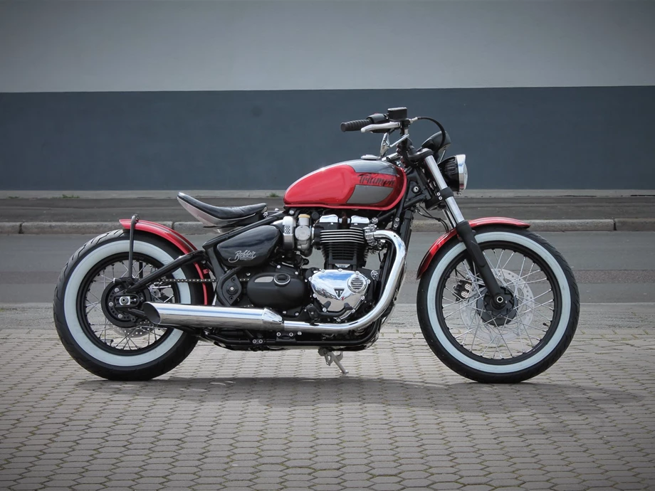 Umbgebautes Motorrad Triumph Bonneville Bobber Bild 10: Umbgebautes Motorrad Triumph Bonneville Bobber