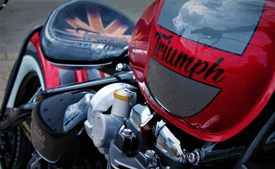 Umbgebautes Motorrad Triumph Bonneville Bobber Bild 11: Umbgebautes Motorrad Triumph Bonneville Bobber