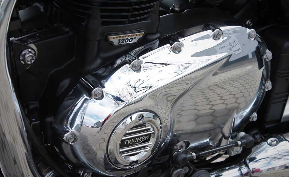 Umbgebautes Motorrad Triumph Bonneville Bobber Bild 16: Umbgebautes Motorrad Triumph Bonneville Bobber