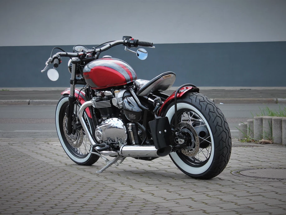 Umbgebautes Motorrad Triumph Bonneville Bobber Bild 17: Umbgebautes Motorrad Triumph Bonneville Bobber