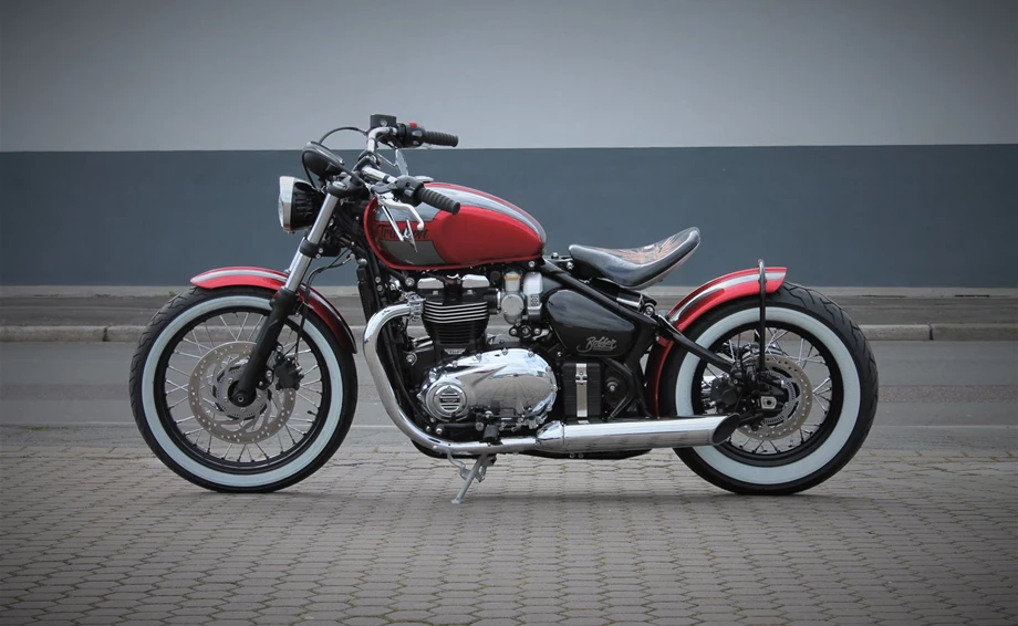 Umbgebautes Motorrad Triumph Bonneville Bobber Bild 2: Umbgebautes Motorrad Triumph Bonneville Bobber
