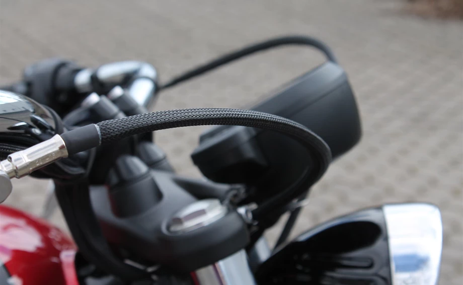 Umbgebautes Motorrad Triumph Bonneville Bobber Bild 20: Umbgebautes Motorrad Triumph Bonneville Bobber