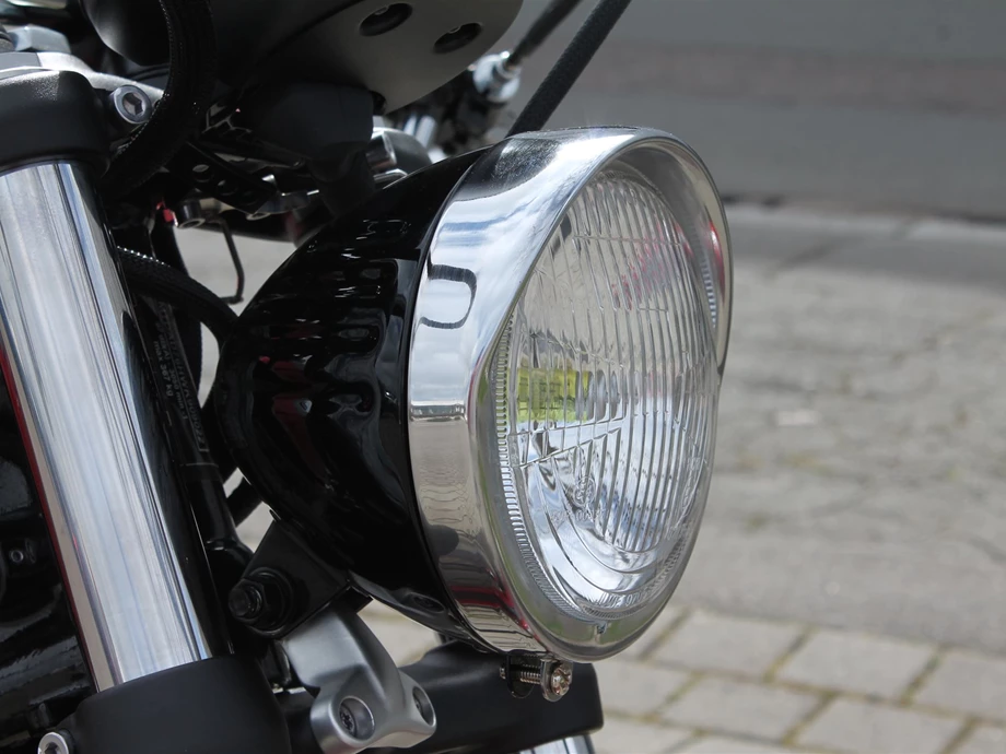 Umbgebautes Motorrad Triumph Bonneville Bobber Bild 22: Umbgebautes Motorrad Triumph Bonneville Bobber