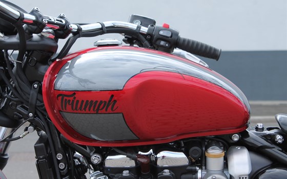 Umgebautes Motorrad Triumph Bonneville Bobber von Stärker-Profil GmbH - Bild 23 Umgebautes Motorrad Triumph Bonneville Bobber von Stärker-Profil GmbH - Bild 23