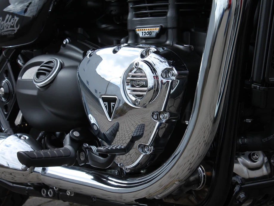 Umbgebautes Motorrad Triumph Bonneville Bobber Bild 25: Umbgebautes Motorrad Triumph Bonneville Bobber