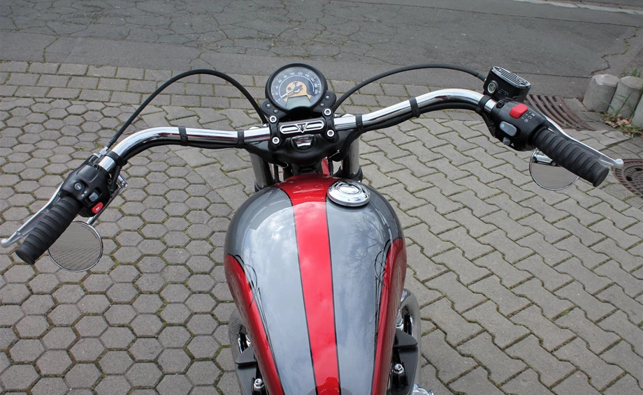 Umbgebautes Motorrad Triumph Bonneville Bobber Bild 28: Umbgebautes Motorrad Triumph Bonneville Bobber