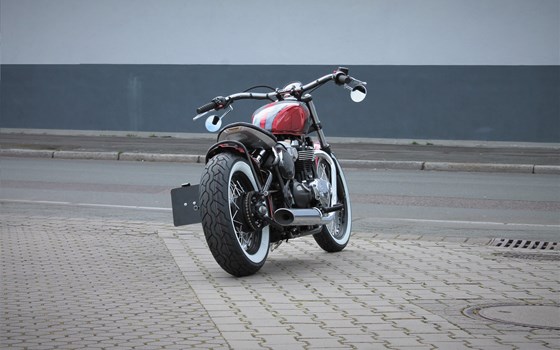 Umgebautes Motorrad Triumph Bonneville Bobber von Stärker-Profil GmbH - Bild 4 Umgebautes Motorrad Triumph Bonneville Bobber von Stärker-Profil GmbH - Bild 4