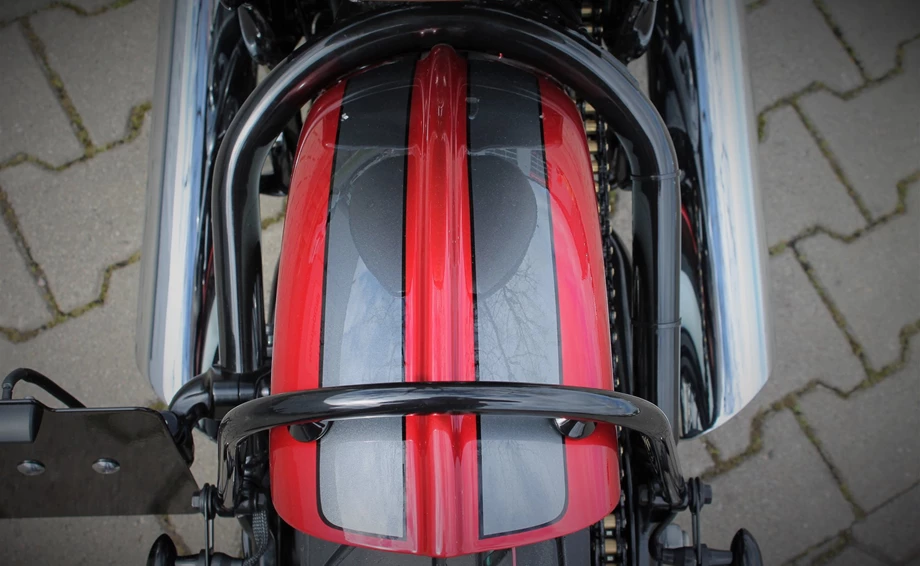 Umbgebautes Motorrad Triumph Bonneville Bobber Bild 8: Umbgebautes Motorrad Triumph Bonneville Bobber