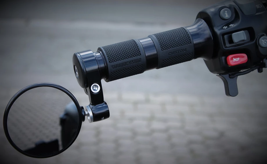 Umbgebautes Motorrad Triumph Bonneville Bobber Black Bild 4: Umbgebautes Motorrad Triumph Bonneville Bobber Black