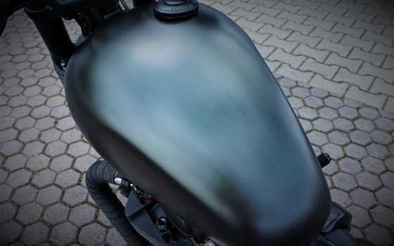 Umgebautes Motorrad Triumph Bonneville Bobber Black von Stärker-Profil GmbH - Bild 11 Umgebautes Motorrad Triumph Bonneville Bobber Black von Stärker-Profil GmbH - Bild 11