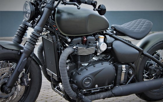 Umgebautes Motorrad Triumph Bonneville Bobber Black von Stärker-Profil GmbH - Bild 17 Umgebautes Motorrad Triumph Bonneville Bobber Black von Stärker-Profil GmbH - Bild 17