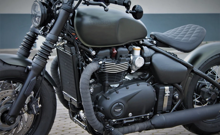 Umbgebautes Motorrad Triumph Bonneville Bobber Black Bild 17: Umbgebautes Motorrad Triumph Bonneville Bobber Black