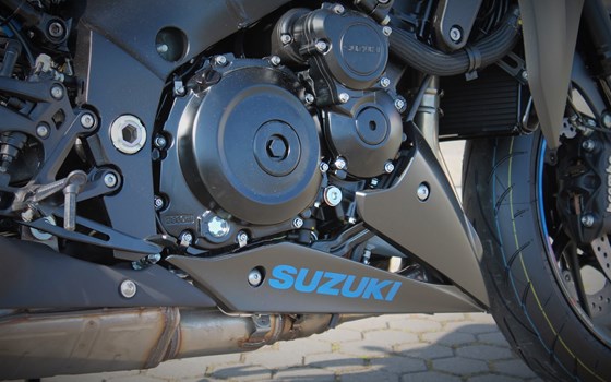 Umgebautes Motorrad Suzuki GSX-S1000 Street Performance von Stärker-Profil GmbH - Bild 9 Umgebautes Motorrad Suzuki GSX-S1000 Street Performance von Stärker-Profil GmbH - Bild 9
