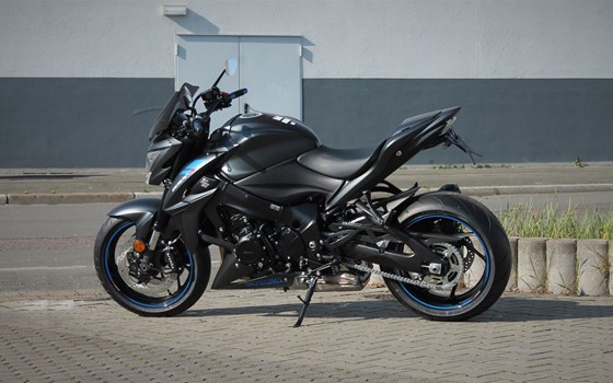 Umgebautes Motorrad Suzuki GSX-S1000 Street Performance von Stärker-Profil GmbH - Bild 10 Umgebautes Motorrad Suzuki GSX-S1000 Street Performance von Stärker-Profil GmbH - Bild 10
