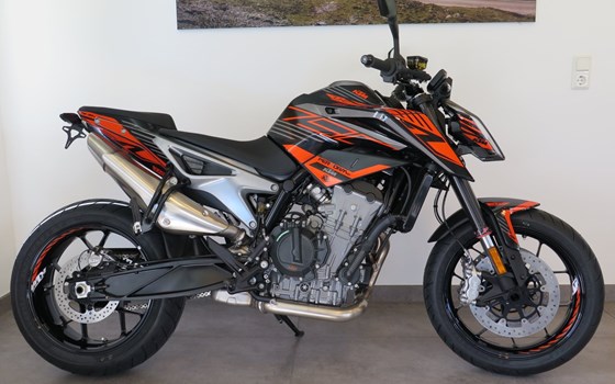 Umgebautes Motorrad KTM 790 Duke von Zweirad Graß - Bild 1 Umgebautes Motorrad KTM 790 Duke von Zweirad Graß - Bild 1