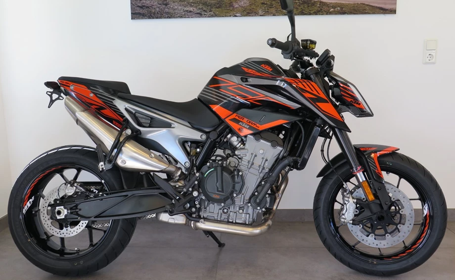 Umbgebautes Motorrad KTM 790 Duke Bild 1: Umbgebautes Motorrad KTM 790 Duke