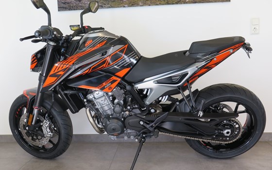 Umgebautes Motorrad KTM 790 Duke von Zweirad Graß - Bild 2 Umgebautes Motorrad KTM 790 Duke von Zweirad Graß - Bild 2