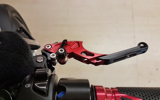 Umgebautes Motorrad MV Agusta Brutale 800 RR von Motorrad Scheunpflug e.K. - Bild 11 Umgebautes Motorrad MV Agusta Brutale 800 RR von Motorrad Scheunpflug e.K. - Bild 11