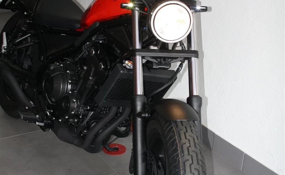 Umbgebautes Motorrad Honda CMX500 Rebel Bild 2: Umbgebautes Motorrad Honda CMX500 Rebel