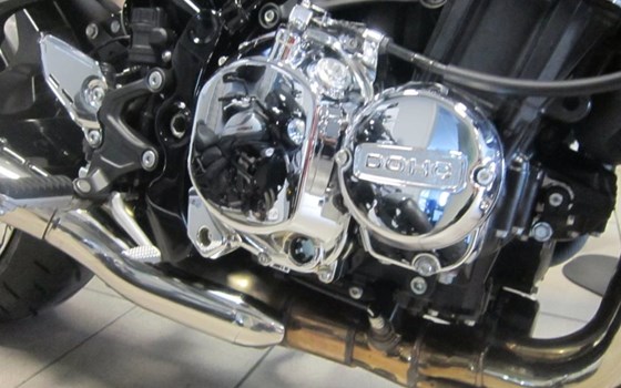 Umgebautes Motorrad Kawasaki Z900 RS von Motorradwelt Auer GmbH - Bild 7 Umgebautes Motorrad Kawasaki Z900 RS von Motorradwelt Auer GmbH - Bild 7