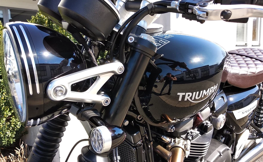 Umbgebautes Motorrad Triumph Speed Twin 1200 Bild 3: Umbgebautes Motorrad Triumph Speed Twin 1200