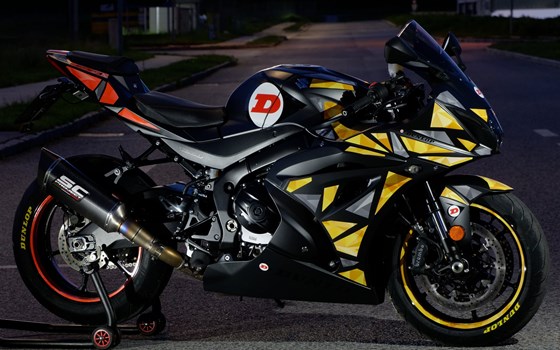 Umgebautes Motorrad Suzuki GSX-S750 von Motorrad Bogoly KG - Bild 8 Umgebautes Motorrad Suzuki GSX-S750 von Motorrad Bogoly KG - Bild 8