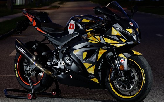 Umgebautes Motorrad Suzuki GSX-S750 von Motorrad Bogoly KG - Bild 9 Umgebautes Motorrad Suzuki GSX-S750 von Motorrad Bogoly KG - Bild 9