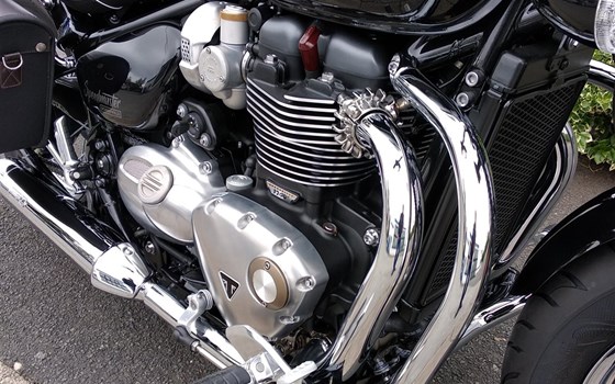 Umgebautes Motorrad Triumph Bonneville Speedmaster von Motorrad Reinhardt GmbH - Bild 8 Umgebautes Motorrad Triumph Bonneville Speedmaster von Motorrad Reinhardt GmbH - Bild 8