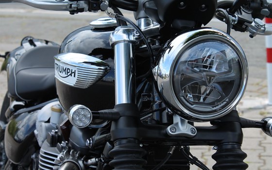 Umgebautes Motorrad Triumph Bonneville Speedmaster von Stärker-Profil GmbH - Bild 10 Umgebautes Motorrad Triumph Bonneville Speedmaster von Stärker-Profil GmbH - Bild 10