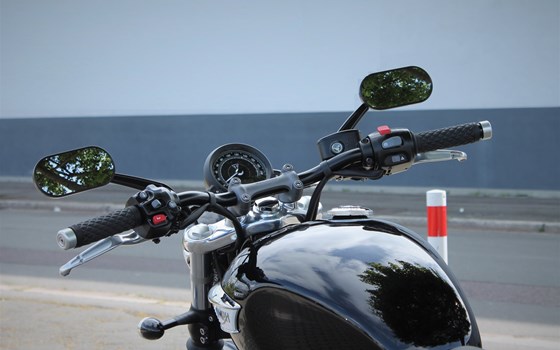 Umgebautes Motorrad Triumph Bonneville Speedmaster von Stärker-Profil GmbH - Bild 4 Umgebautes Motorrad Triumph Bonneville Speedmaster von Stärker-Profil GmbH - Bild 4