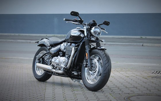 Umgebautes Motorrad Triumph Bonneville Speedmaster von Stärker-Profil GmbH - Bild 1 Umgebautes Motorrad Triumph Bonneville Speedmaster von Stärker-Profil GmbH - Bild 1