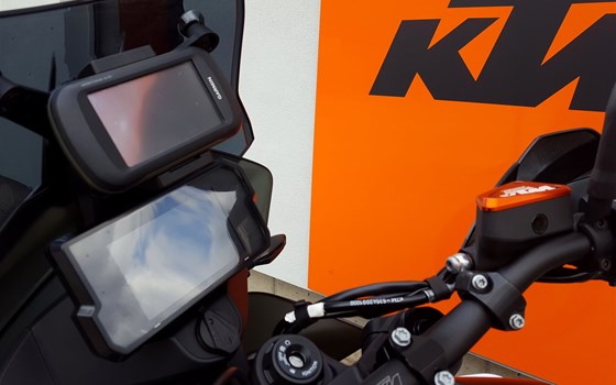Umgebautes Motorrad KTM 790 Adventure von Zweiradcenter Bernhardt - Bild 2 Umgebautes Motorrad KTM 790 Adventure von Zweiradcenter Bernhardt - Bild 2