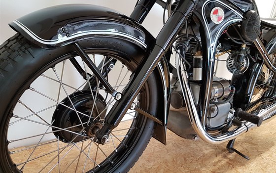 Umgebautes Motorrad EMW EMW R 35/2 von Motorrad Scheunpflug e.K. - Bild 3