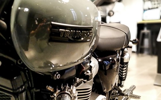 Umgebautes Motorrad Triumph Bonneville T100 von MAQUINA MOTORS - Bild 2 Umgebautes Motorrad Triumph Bonneville T100 von MAQUINA MOTORS - Bild 2