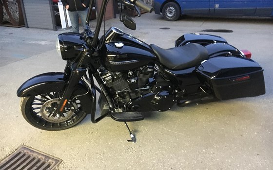 Umgebautes Motorrad Harley-Davidson Touring Road King Special FLHRXS von MIKE2010 - Bild 2