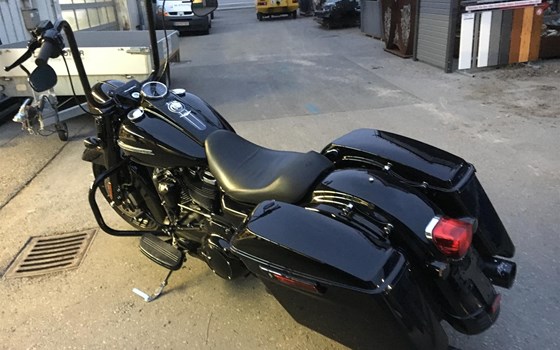 Umgebautes Motorrad Harley-Davidson Touring Road King Special FLHRXS von MIKE2010 - Bild 4