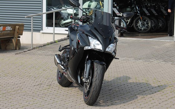 Umgebautes Motorrad Suzuki GSX-S1000F Street Performance von Stärker-Profil GmbH - Bild 4 Umgebautes Motorrad Suzuki GSX-S1000F Street Performance von Stärker-Profil GmbH - Bild 4