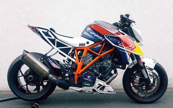 Umgebautes Motorrad KTM 1290 Super Duke R von Zweirad  Sauerland - Bild 1 Umgebautes Motorrad KTM 1290 Super Duke R von Zweirad  Sauerland - Bild 1